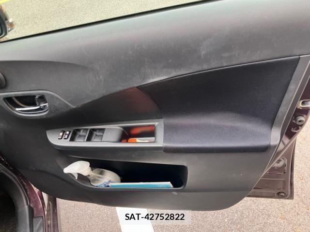 Toyota RACTIS 2011-07 7619419-14
