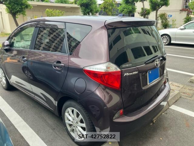 Toyota RACTIS 2011-07 7619419-1