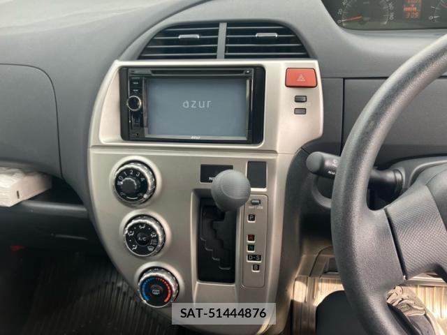 Toyota RACTIS 2009-09 7727618-9