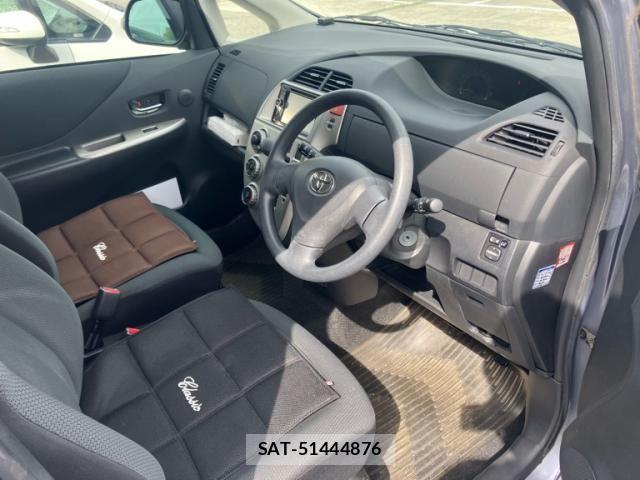Toyota RACTIS 2009-09 7727618-8
