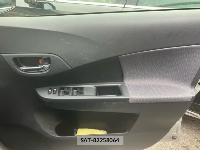 Toyota RACTIS 2011-11 7727616-13