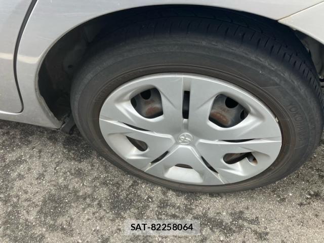 Toyota RACTIS 2011-11 7727616-2