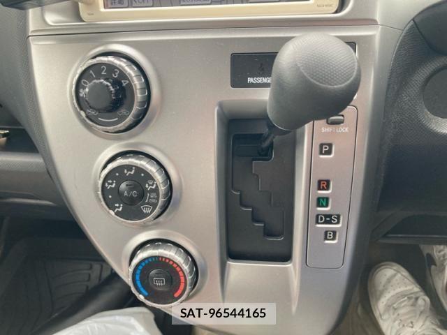 Toyota RACTIS 2005-12 7727619-15