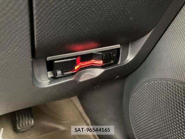 Toyota RACTIS 2005-12 7727619-16