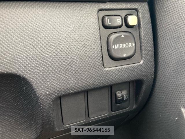 Toyota RACTIS 2005-12 7727619-17