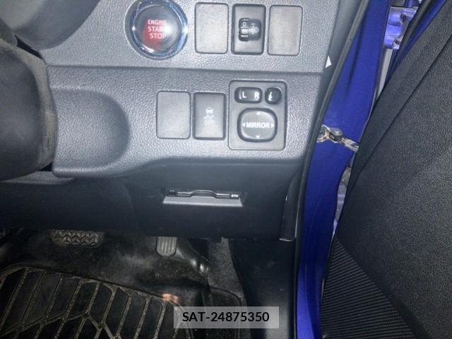 Toyota RACTIS 2016-03 7788522-13