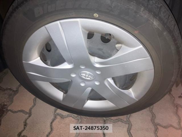 Toyota RACTIS 2016-03 7788522-5