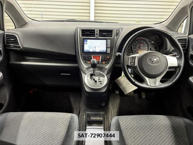 Toyota RACTIS 2012-01 7788519-19