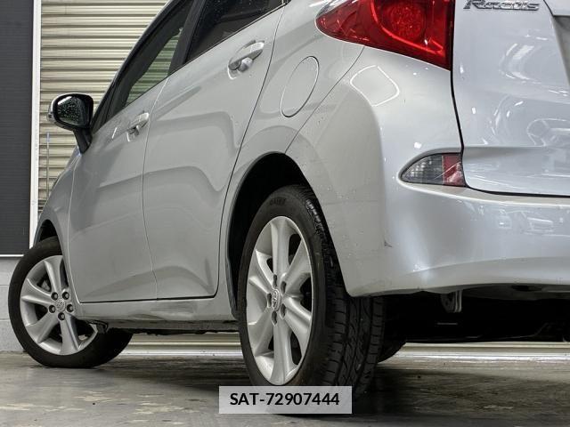 Toyota RACTIS 2012-01 7788519-8