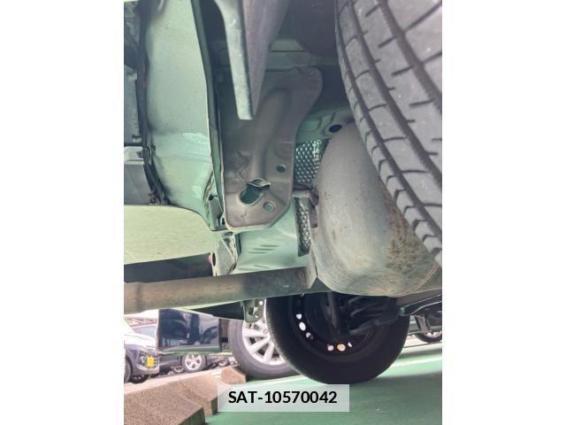 Toyota RACTIS 2011-09 7788520-13