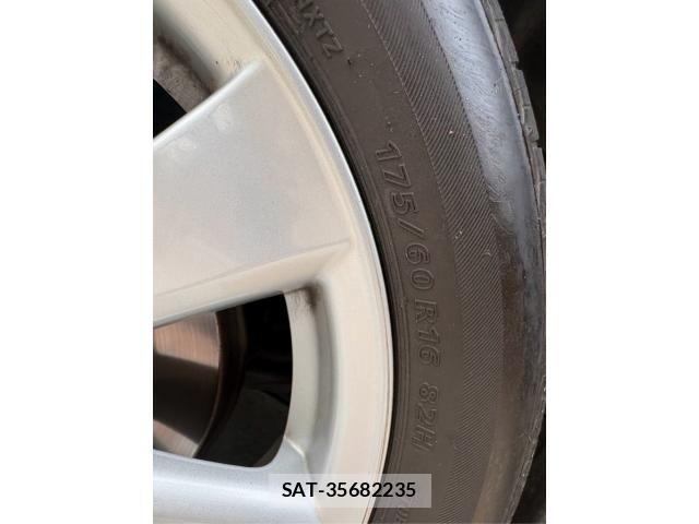 Toyota RACTIS 2005-12 7788517-9