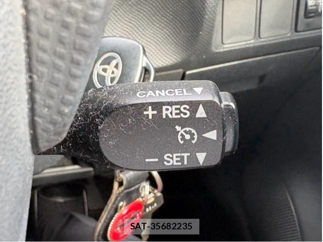 Toyota RACTIS 2005-12 7788517-14