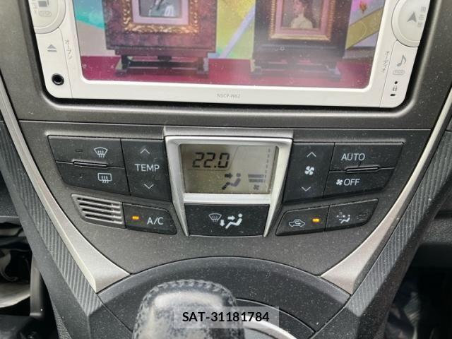 Toyota RACTIS 2012-08 7879032-15