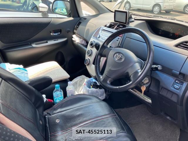 Toyota RACTIS 2009-03 7963408-12
