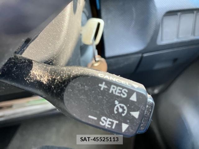 Toyota RACTIS 2009-03 7963408-15