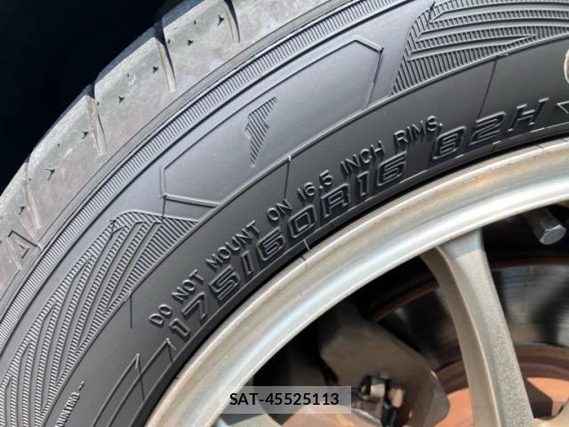 Toyota RACTIS 2009-03 7963408-8