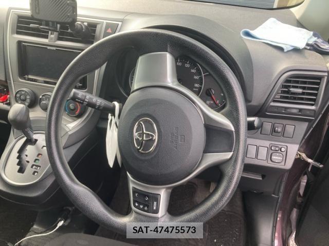 Toyota RACTIS 2012-07 7963407-17