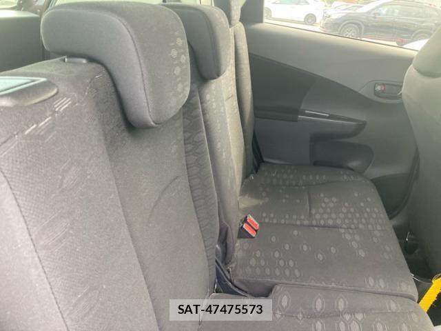 Toyota RACTIS 2012-07 7963407-19