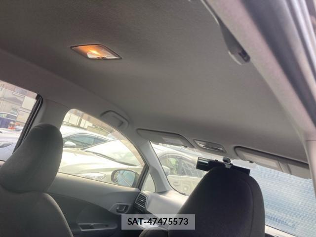 Toyota RACTIS 2012-07 7963407-21