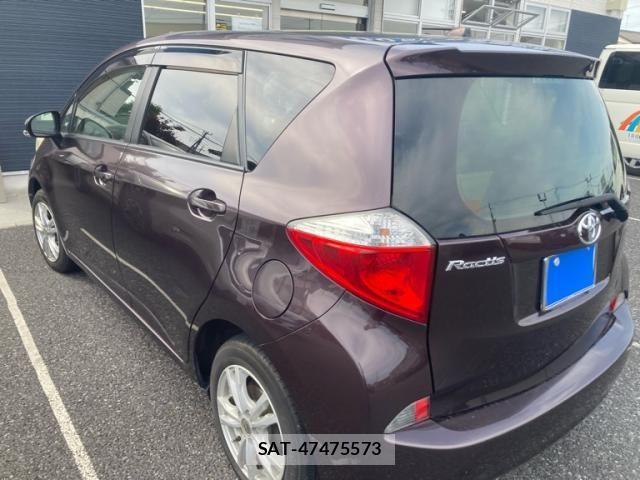 Toyota RACTIS 2012-07 7963407-4