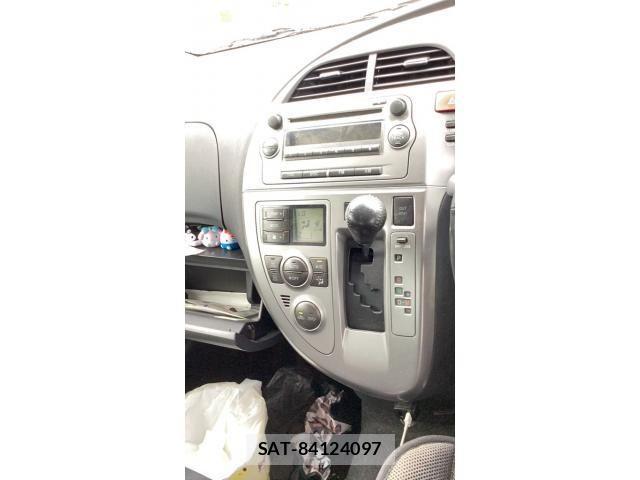 Toyota RACTIS 2006-03 7963409-11