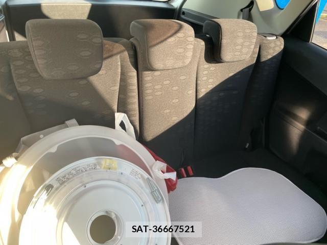 Toyota RACTIS 2012-03 7980739-14