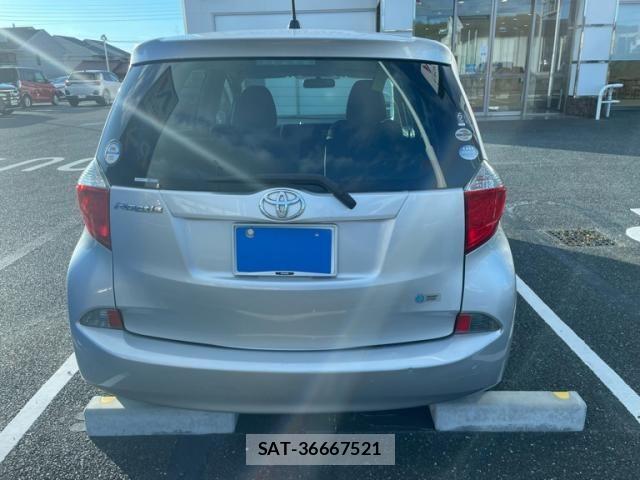 Toyota RACTIS 2012-03 7980739-4