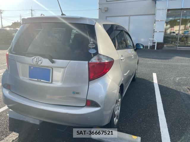 Toyota RACTIS 2012-03 7980739-5