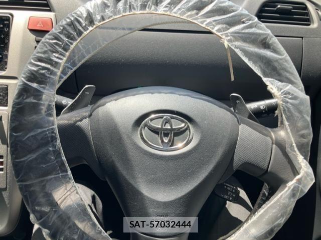 Toyota RACTIS 2010-04 7980741-15