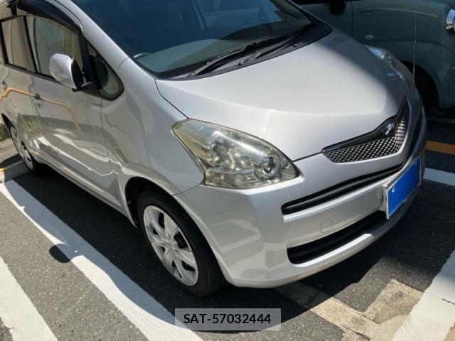 Toyota RACTIS 2010-04 7980741-1