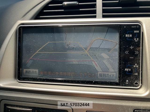 Toyota RACTIS 2010-04 7980741-18