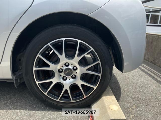 Toyota RACTIS 2011-11 7980738-7