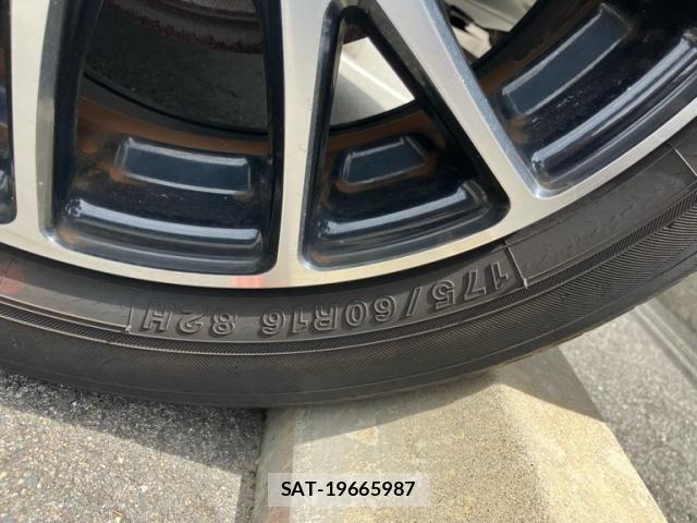 Toyota RACTIS 2011-11 7980738-8