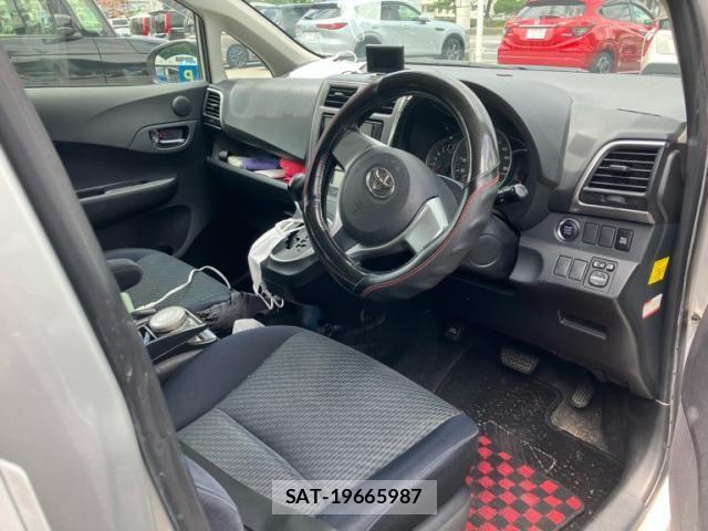 Toyota RACTIS 2011-11 7980738-13