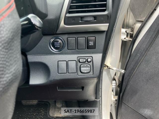 Toyota RACTIS 2011-11 7980738-15