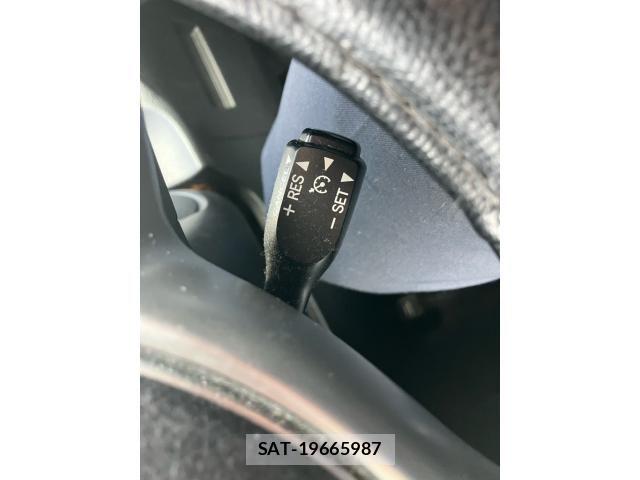 Toyota RACTIS 2011-11 7980738-23