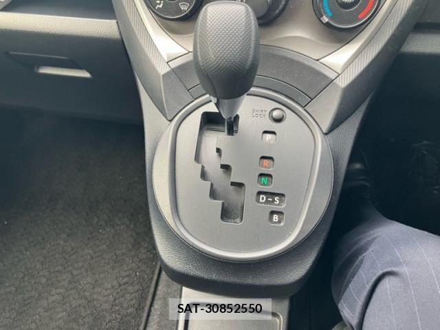 Toyota RACTIS 2013-05 8037829-14