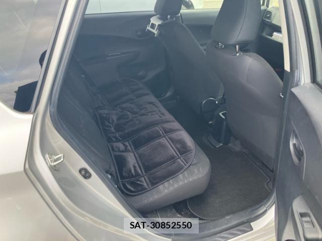 Toyota RACTIS 2013-05 8037829-22