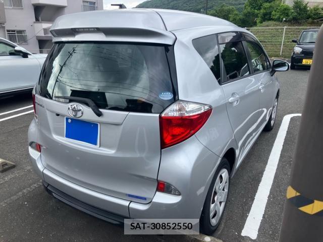 Toyota RACTIS 2013-05 8037829-3