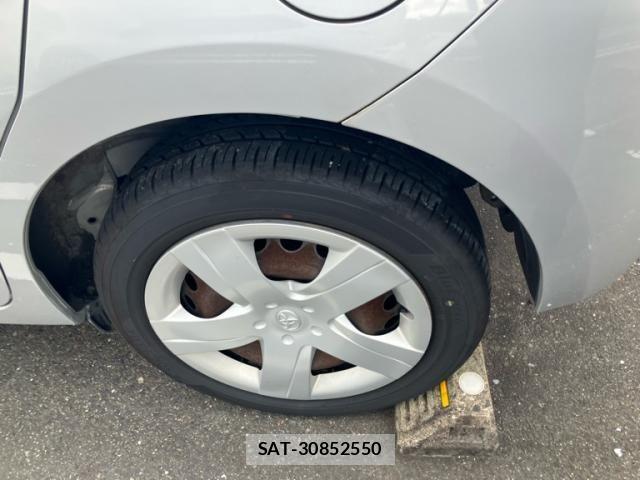 Toyota RACTIS 2013-05 8037829-8