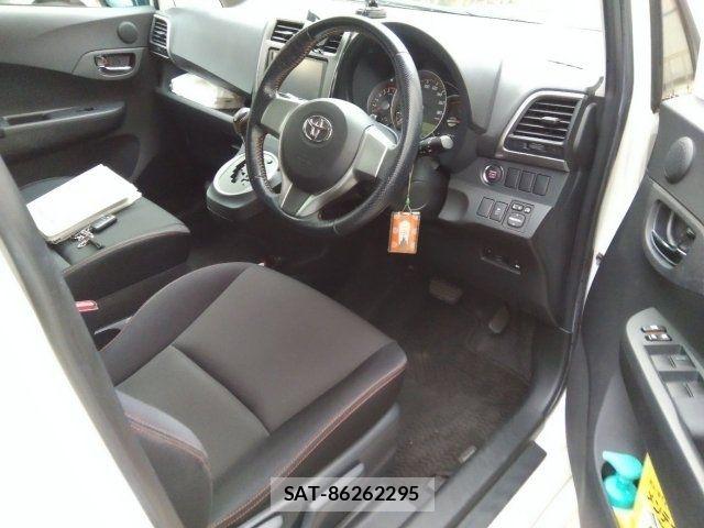 Toyota RACTIS 2011-07 8075253-1