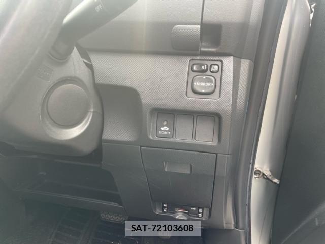 Toyota RACTIS 2010-07 8101444-7