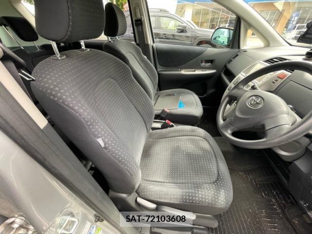 Toyota RACTIS 2010-07 8101444-9