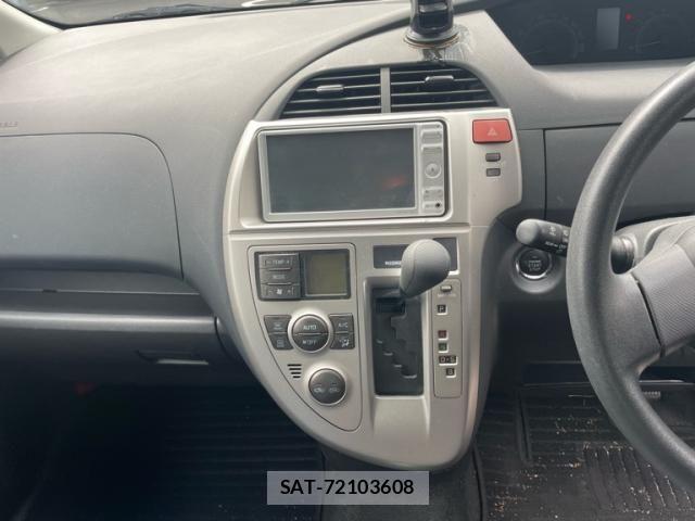 Toyota RACTIS 2010-07 8101444-10