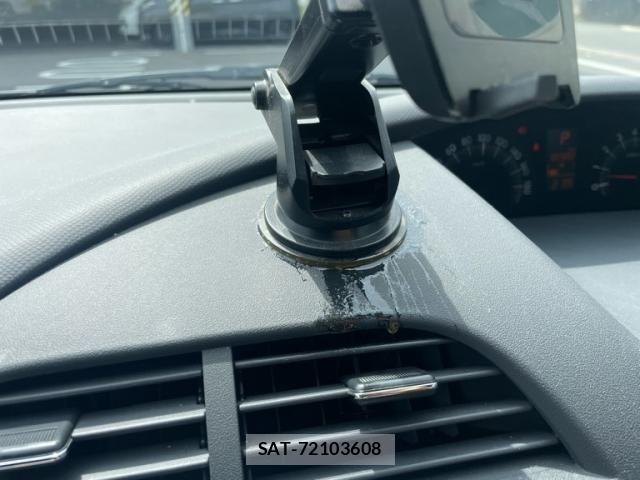 Toyota RACTIS 2010-07 8101444-17