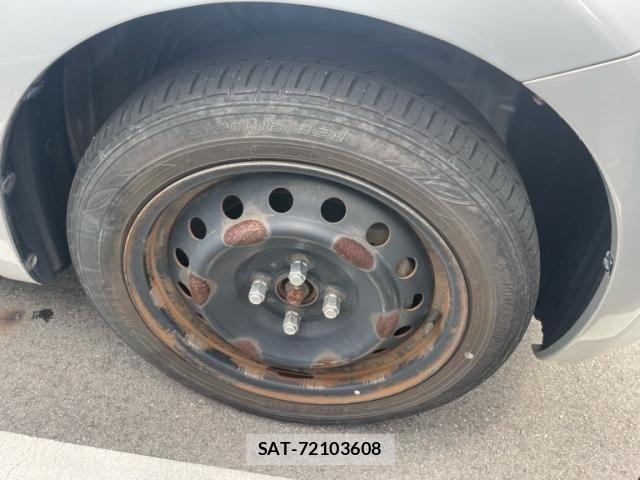 Toyota RACTIS 2010-07 8101444-1