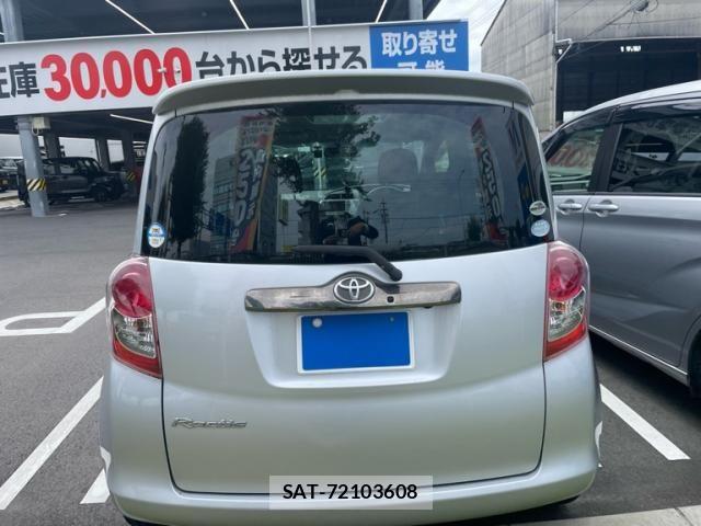 Toyota RACTIS 2010-07 8101444-2