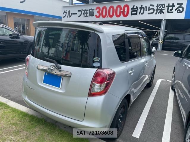 Toyota RACTIS 2010-07 8101444-3