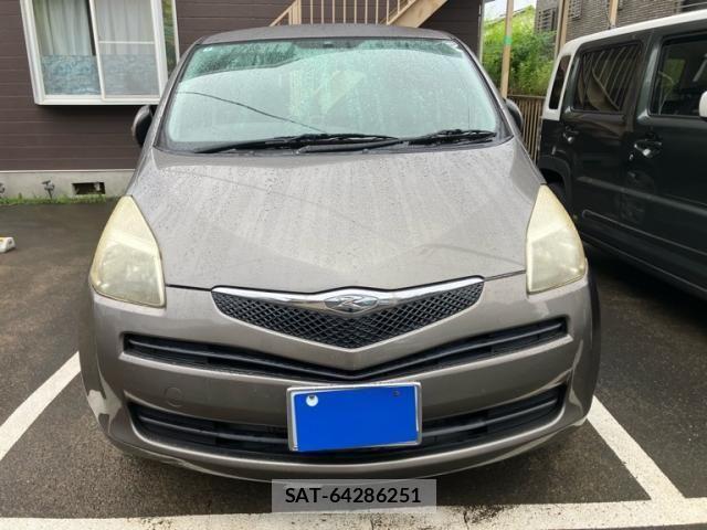 Toyota RACTIS 2006-05 8132016-2