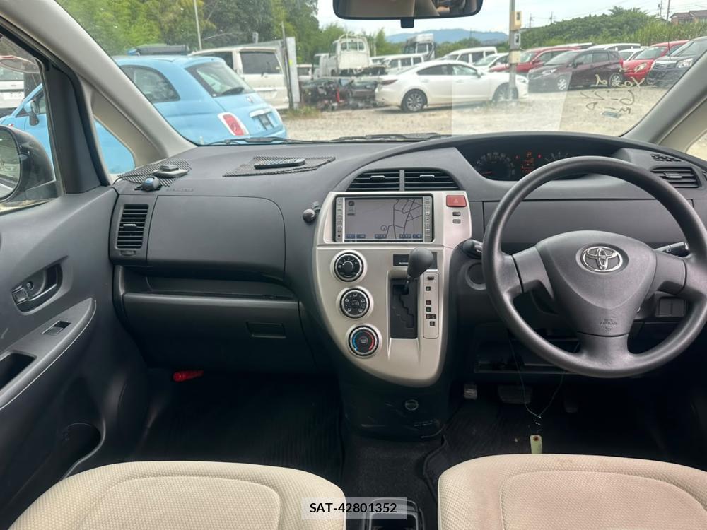 Toyota RACTIS 2009-09 7383195-23